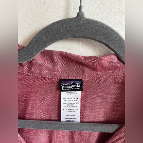 Patagonia W's Long-Sleeved Chambray Shirt - Picture 3 of 12